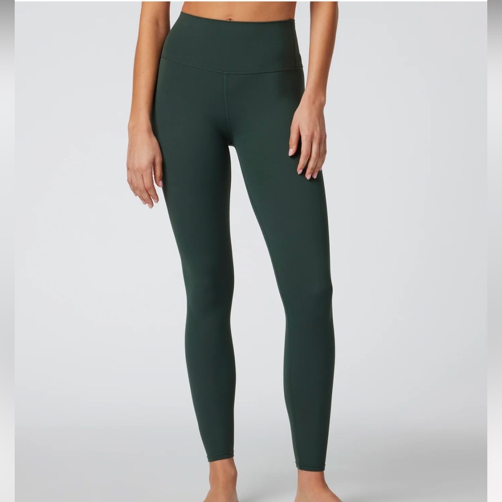 Vuori AllTheFeels™ Legging Aspen Sz L NWT